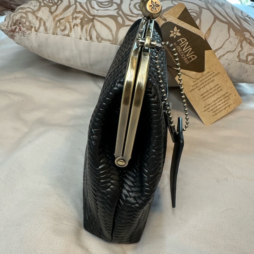 Anna by Anuschka Woven Leather Kiss-Lock Crossbody Clutch Bag Black NWT - Picture 6 of 9